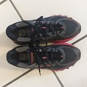 BROOKS ATHLETIC SHOES